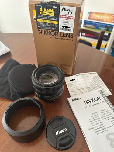 Nikon nikkor 85mm 1 8g - nikon,